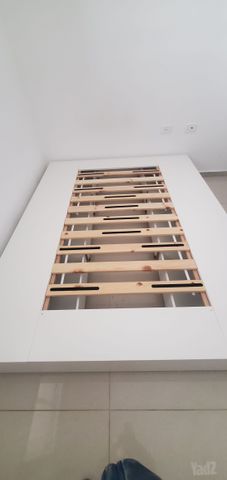 מיטה ומזרון 160×200