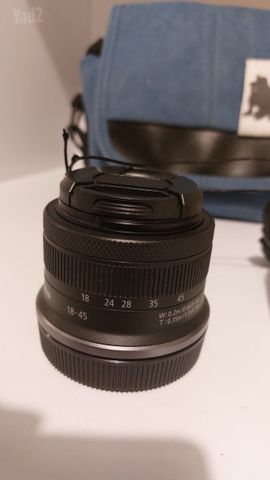 מצלמת קנון EOS R10