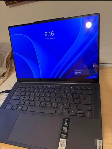Lenovo Yoga Pro 14"