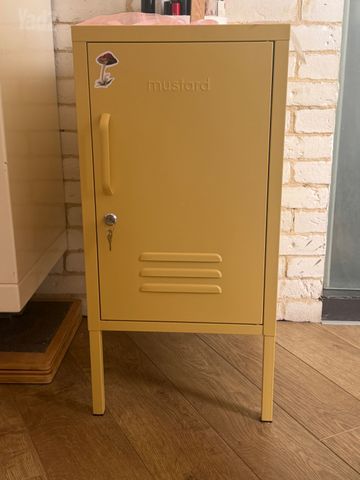 ארונית Mustard Made Shorty