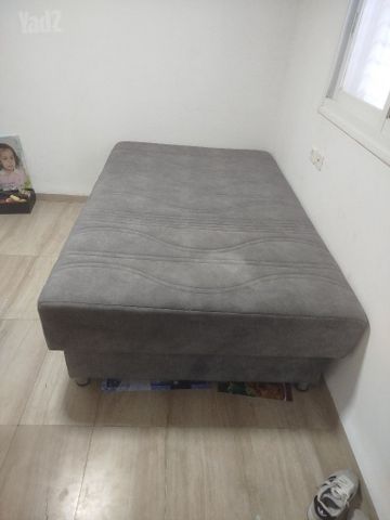 למכירה מיטה וחצי במצב מעולה