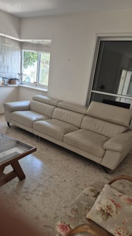 ספת עור 3 מ'