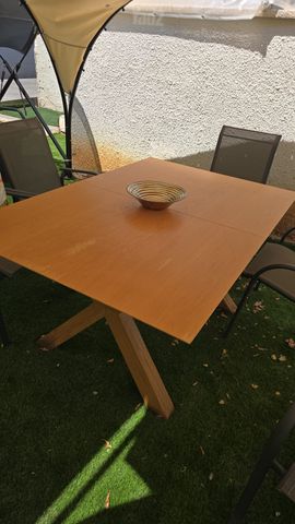 שולחן