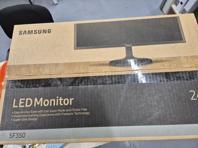 מסך מחשב SAMSUNG