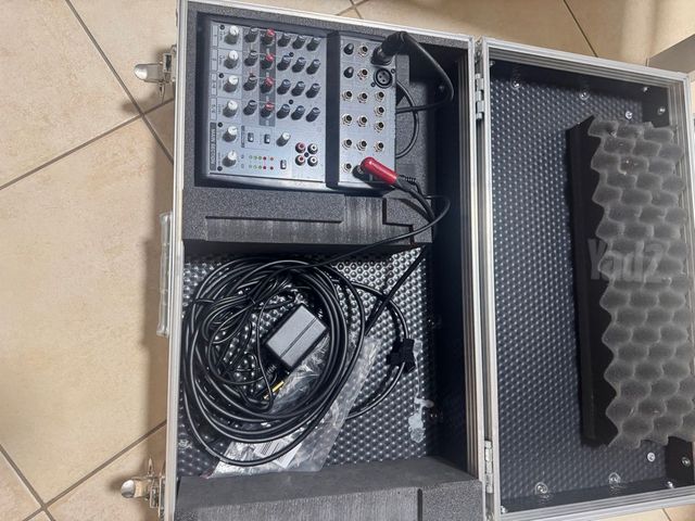 מיקסר Behringer Xenyx 802