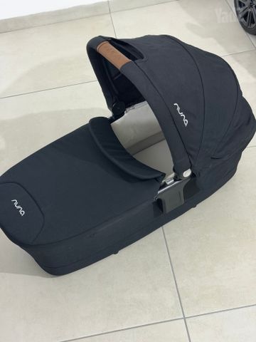 עגלת Nuna triv next