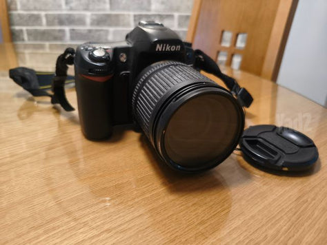 Nikon D80 + Nikkor 18-135mm