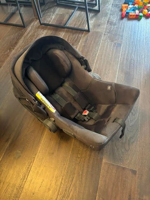 סלקל Nuna PIPA urbn