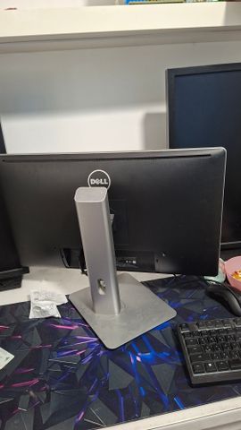 Dell U2412M 24 IPS UltraSharp