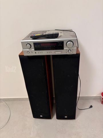 רמקולים E60 של חברת JBL