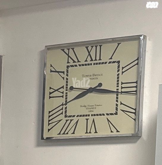שעון קיר גדול דקורטיבי