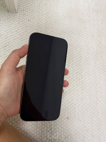 iPhone 16 Pro 256GB טיטניום