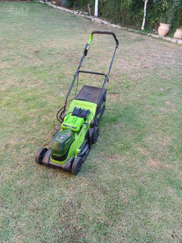 מכסחת דשא Greenworks 48V