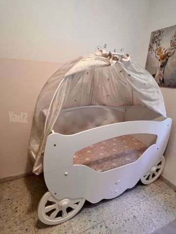 מיטת תינוק