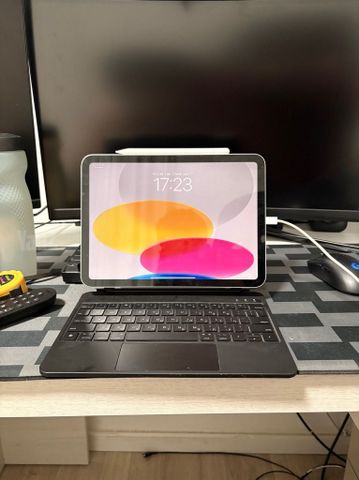 iPad a16+מקלדת+Apple Pencil