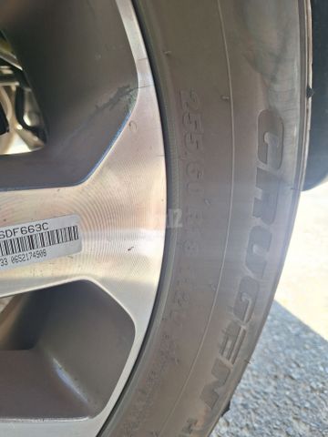 צמיג לרכב 255/60 R18