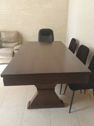 שולחן מעץ מלא
