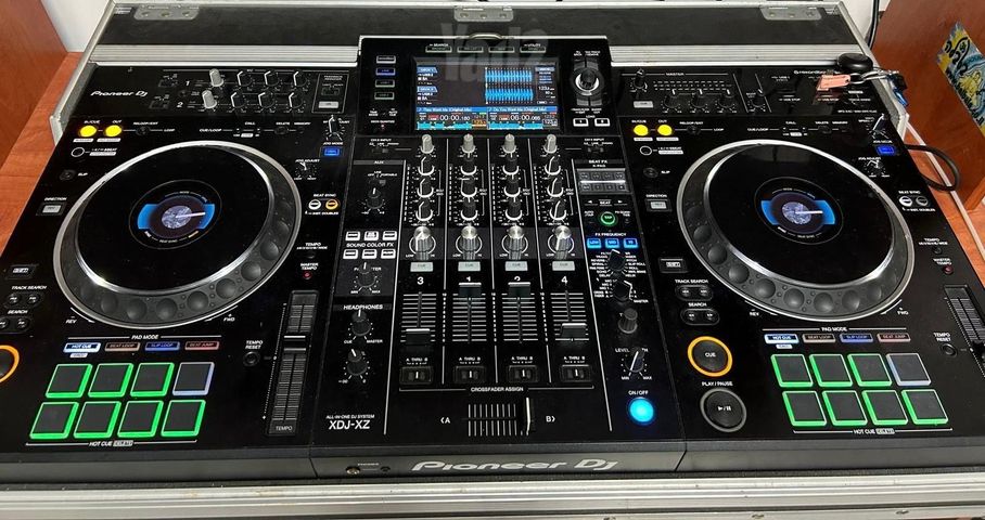 למכירה: Pioneer XDJ-XZ