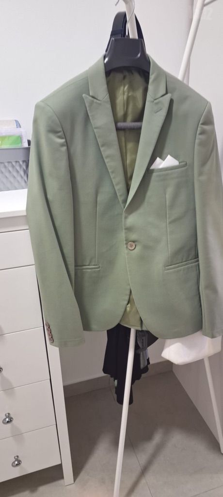חליפת Angel’s Suits