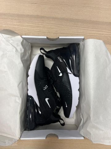 נעליים Women's Air Max 270