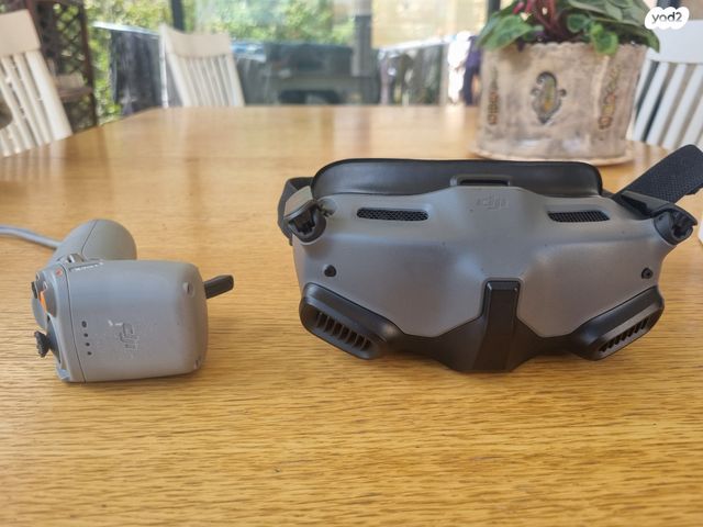 DJI