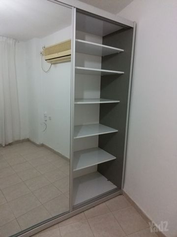 ארון הזזה