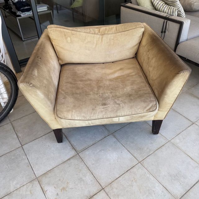 כורסא Love seat