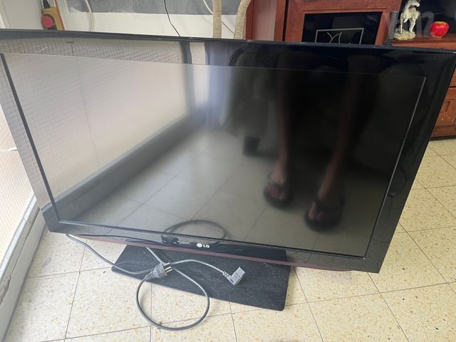 טלוויזיה LG