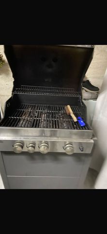 מנגל גז char broil