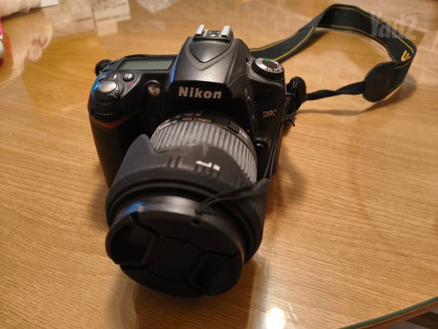 Nikon D90 + Sigma 18-200mm