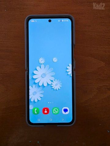 Samsung Galaxy Z Flip6