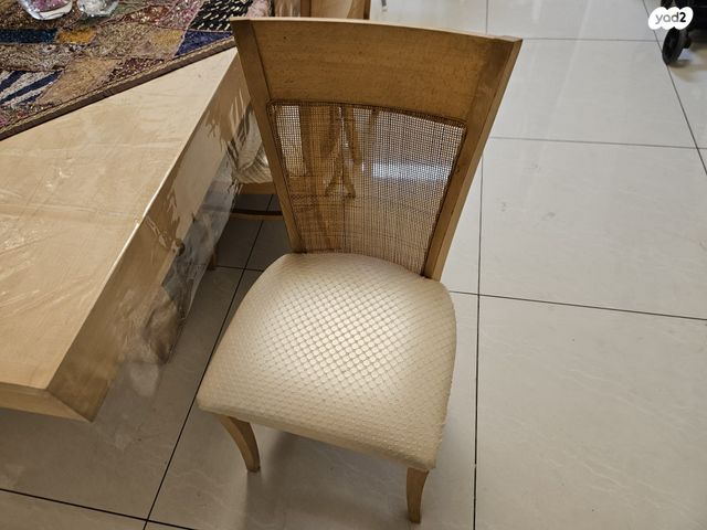 שולחן אוכל + 6 כסאות מעץ מלא