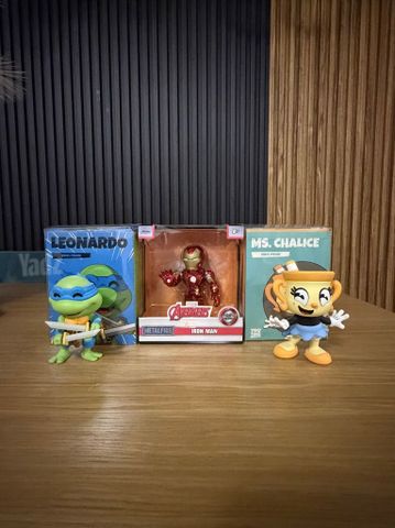 אוסף דמויות Youtooz + Iron Man
