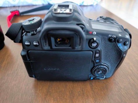 Canon EOS 70D + 3 עדשות