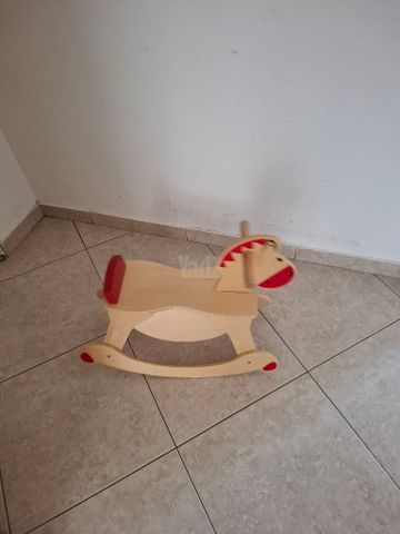 סוס נדנדה