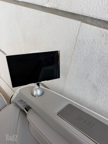 ‏כורסת עיסוי D8