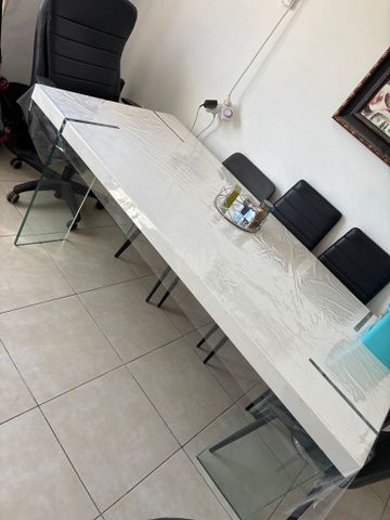 שולחן
