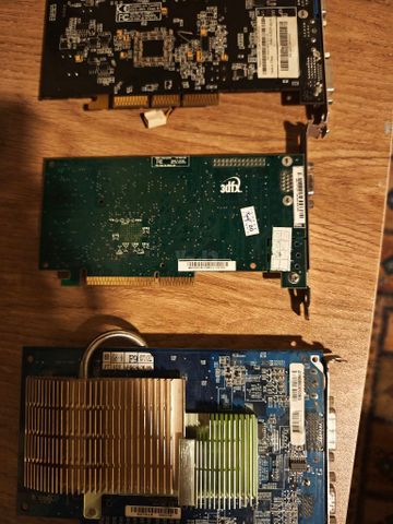 כרטיס מסךVoodoo3 Radeon9500ועו
