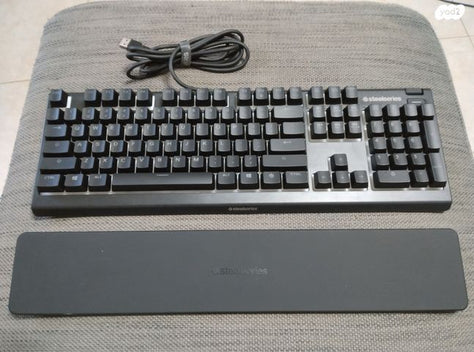 מקלדת גיימינג איכותית APEX 7