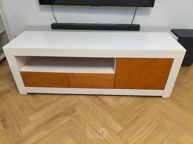 מזנון עץ
