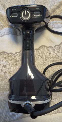 מגהץ - אנכי TEFAL