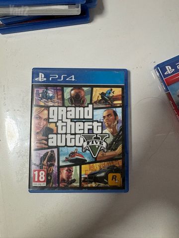 PS4 | GoW + Spider-Man + GTA V