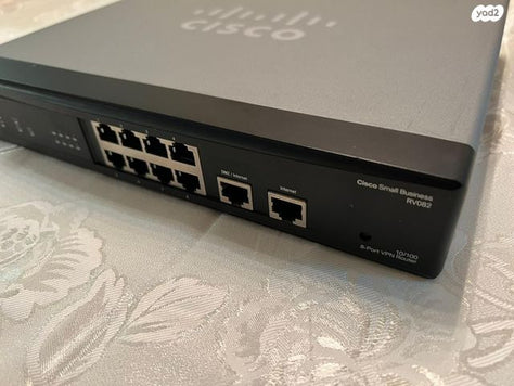 ראוטר מנוהל CISCO RV082