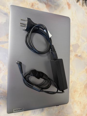 Lenovo IdeaPad 3 15IAU7