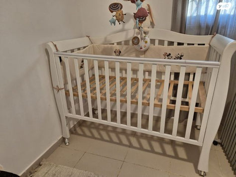 מיטת תינוק