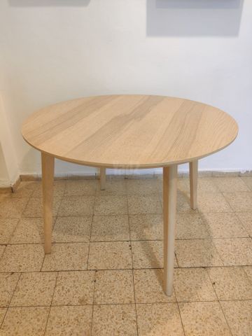 שולחן עגול