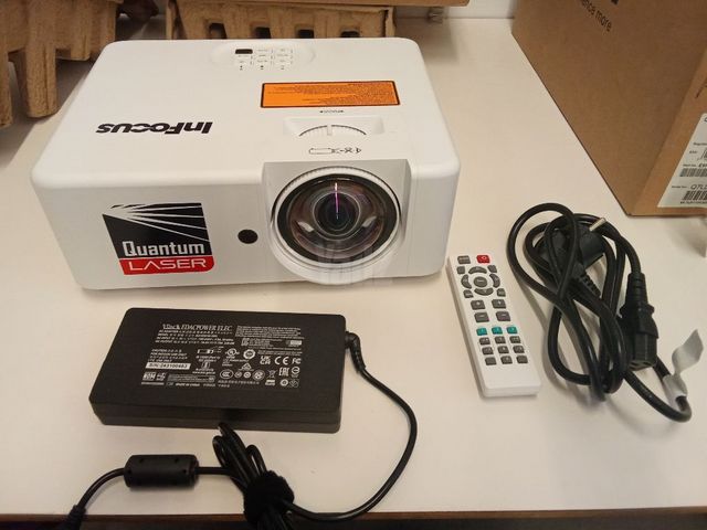 InFocus INL4128