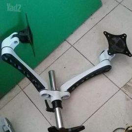 מתקן תליה למסך