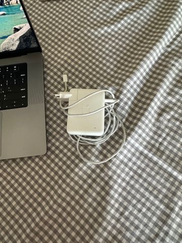 מחשב macbook