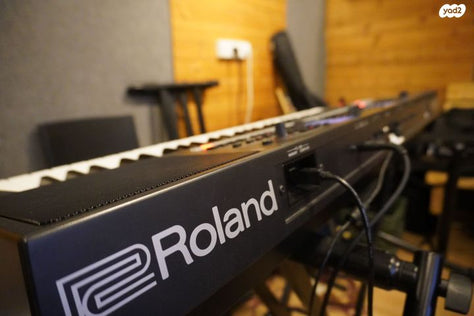 אורגן Roland Ea7